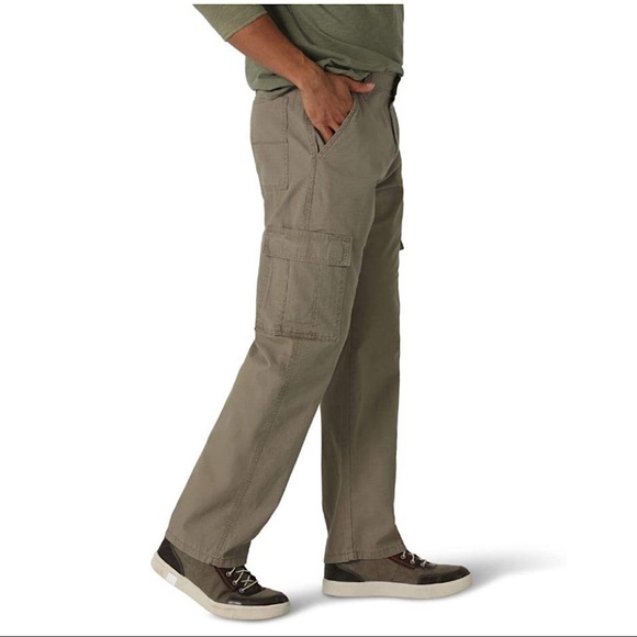 NWOT Wrangler Authentics Relaxed Fit Cargo Cotton Twill - Picture 2 of 3